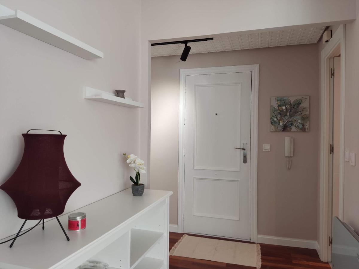Acogedor Apartamento Junto A La Plaza Villasana de Mena Exterior photo